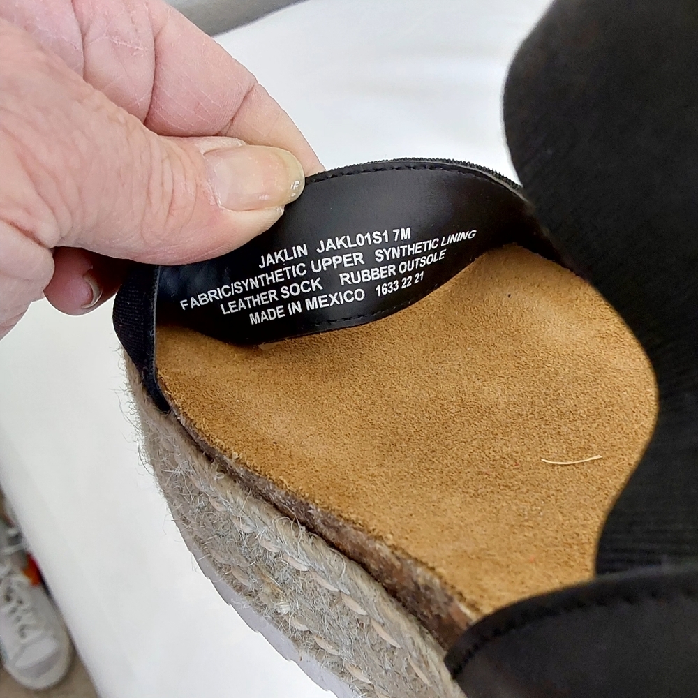 Steve Madden Black Espadrille Platform Sandals - Picture 9 of 12